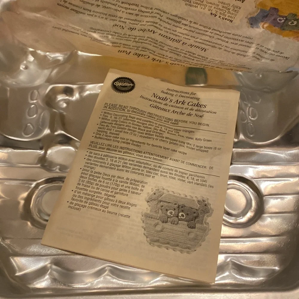 Wilton Noah’s Ark aluminum cake pan baby’s birthday baby shower w/ instructions